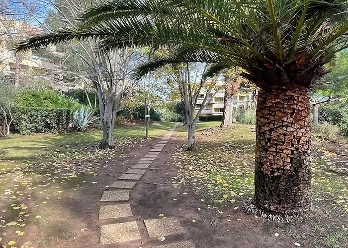 Chez Michele Et Vincent Апартаменты *